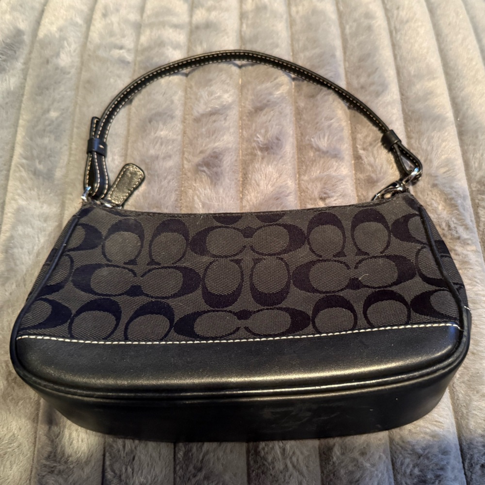 Vintage Coach Black Signature C canvas leather Women's shoulder Bag